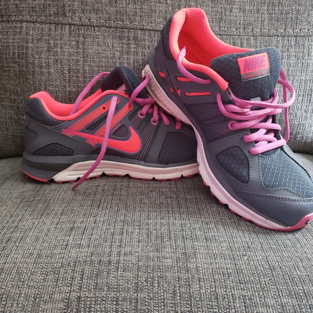 Women's NIKE Revolution 2 Pink/Gray Shoes